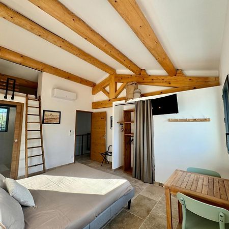 Mas Campau Bed & Breakfast Fontvieille Exterior photo